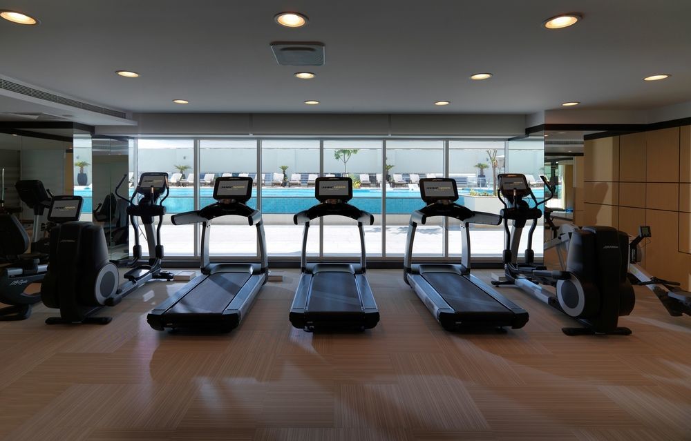 الشقق الفندقية دبيفي  داماك مايسون ذي فوغ المظهر الخارجي الصورة The gym at the hotel